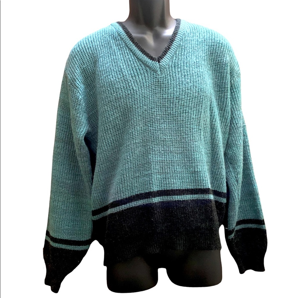Knitted Sweater Brand: Lacienega